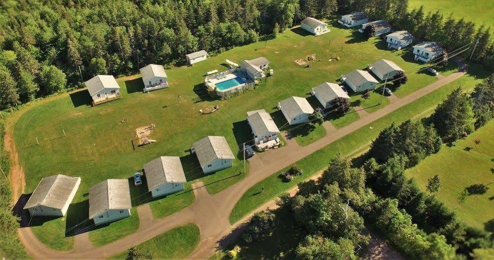 Hidden Acres Cottages Cavendish Exterior foto