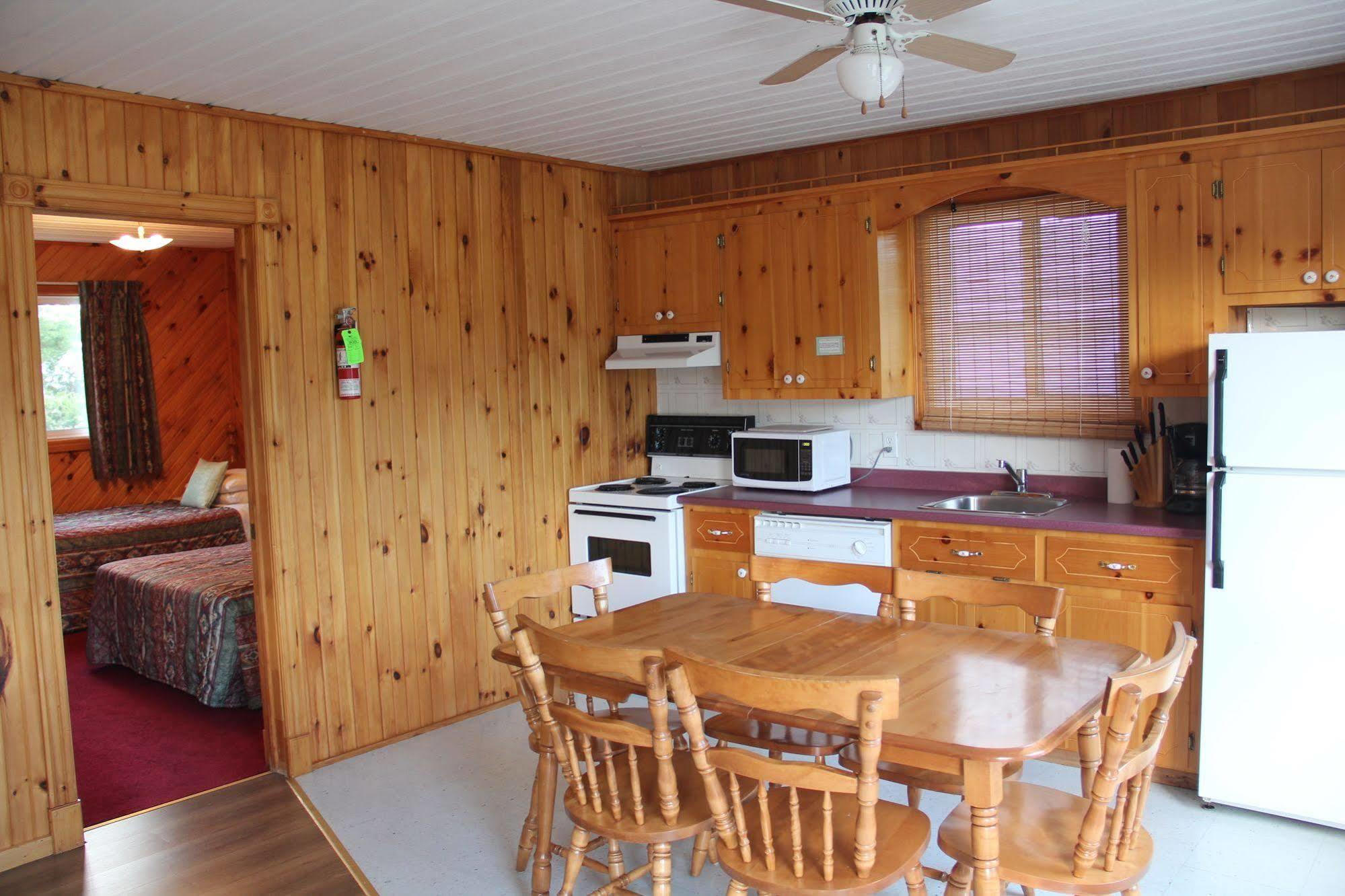 Hidden Acres Cottages Cavendish Exterior foto